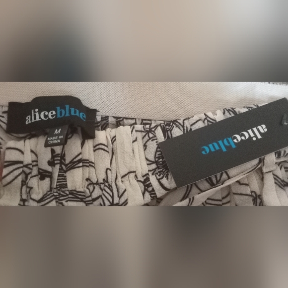 Alice Blue - Picture 3 of 3